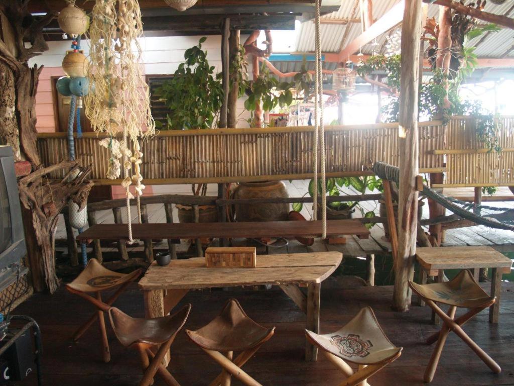 Peacock Hostel Ko Lanta Dış mekan fotoğraf
