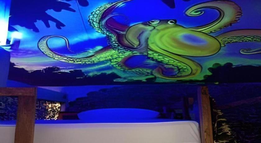 Peacock Hostel Ko Lanta Dış mekan fotoğraf
